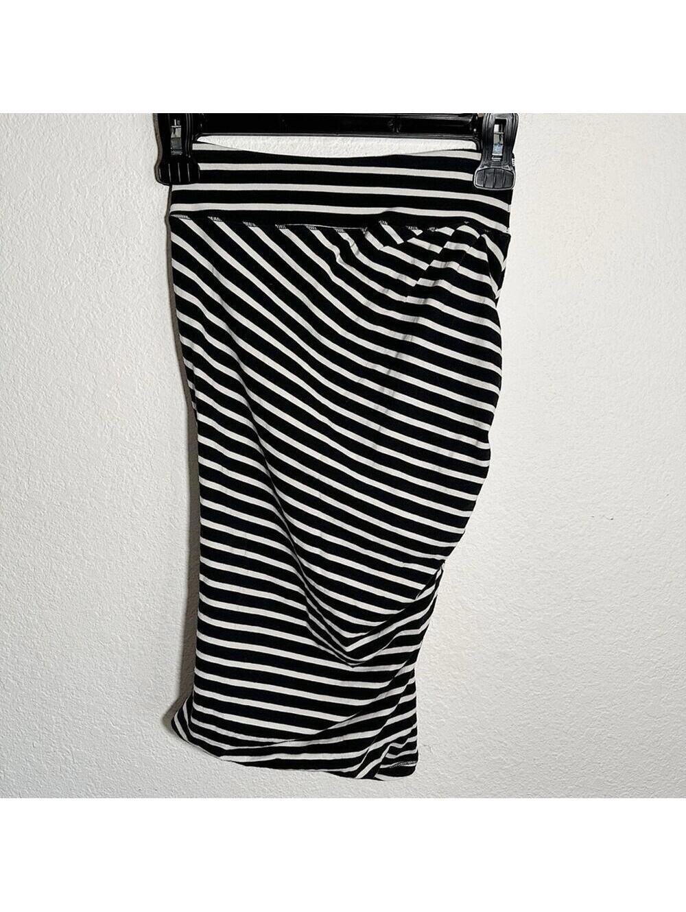 Lululemon Athletica Anytime Skirt Deenie in Stripe White Black W8568S Size 4 $68